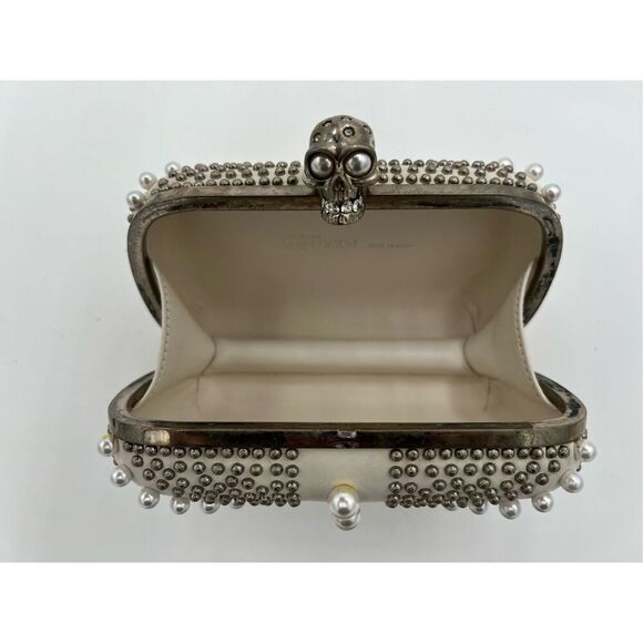 Alexander McQueen White Studded & Pearl Britannia Box Clutch Skull Clasp Purse - Picture 10 of 16